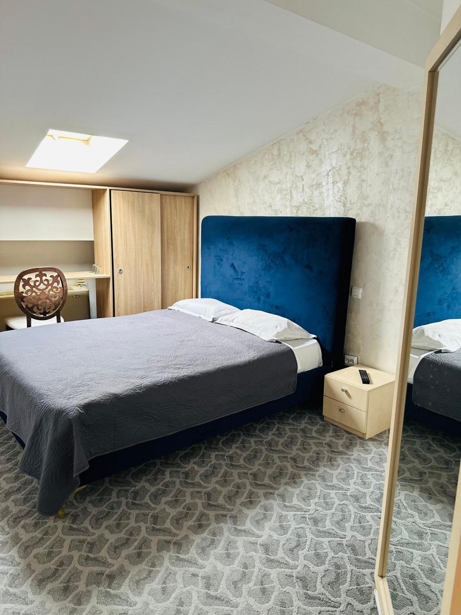 Hotel Plaza Craiova Dış mekan fotoğraf